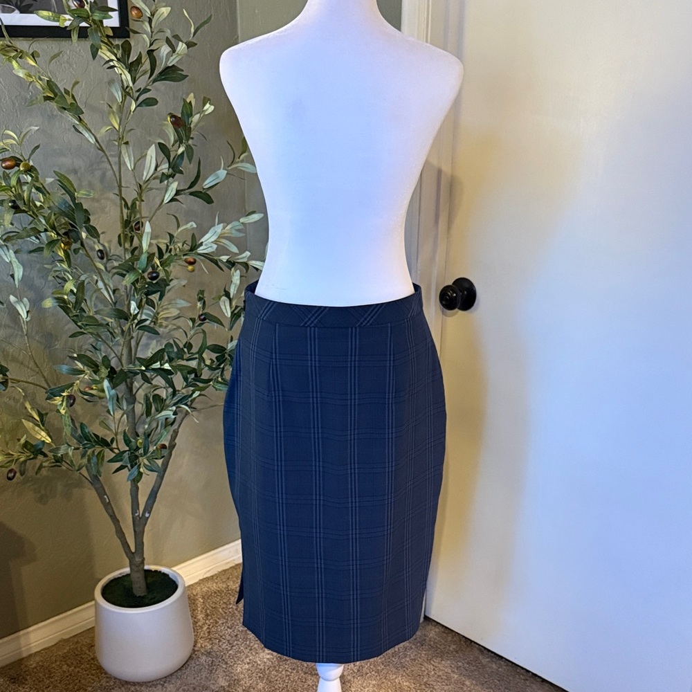 Banana Republic Navy Plaid Pencil Skirt - Picture 5 of 14